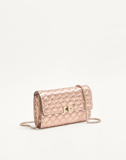 Valentino Garavani - Sac Porté Épaule Valentino Garavani Rockstud Spike En Cuir Nappa Lamé - Rose Cannelle - Femme - Pochettes
