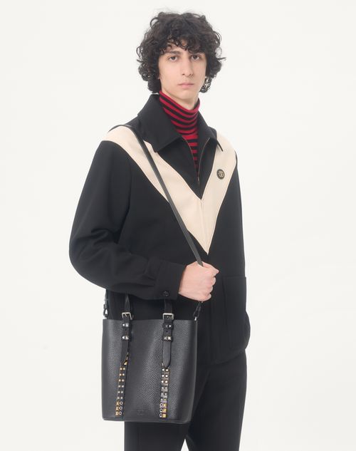 Valentino Garavani - ヴァレンティノ ガラヴァーニ ロックスタッズ グレインカーフスキン スモール トート - ブラック - メンズ - トート