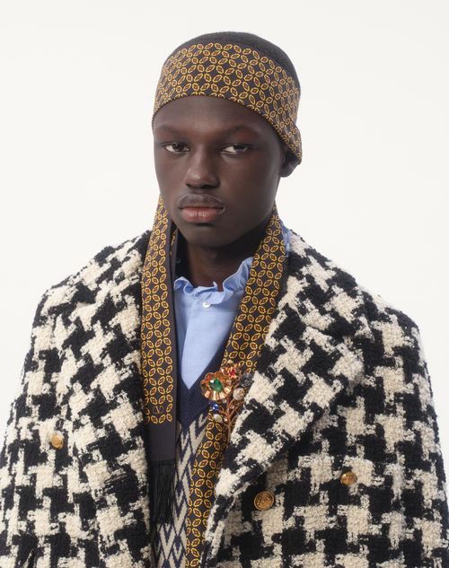 Chamber Silk Bandeau Scarf With Fringe for Man in Black Chamber Silk Bandeau Scarf With Fringe for Man in Black