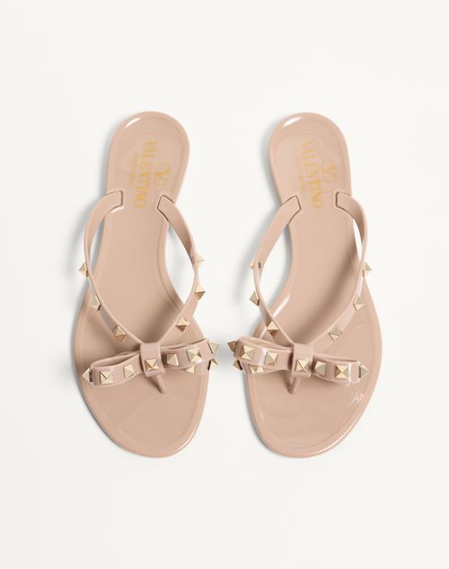 Valentino Garavani - Rockstud Rubber Slipper - Poudre - Woman - Slides And Thongs