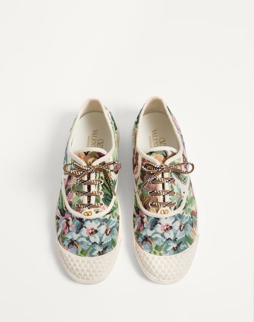  - Multicolor
