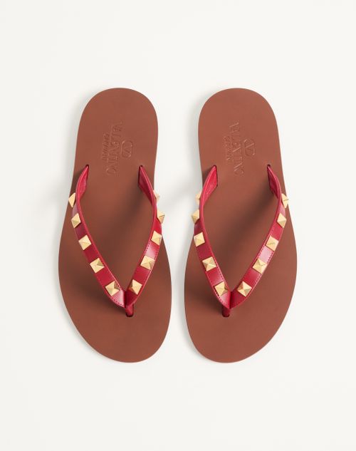 Valentino Garavani - Rockstud Calfskin Flip-flops 05mm - Red - Woman - Slides And Thongs