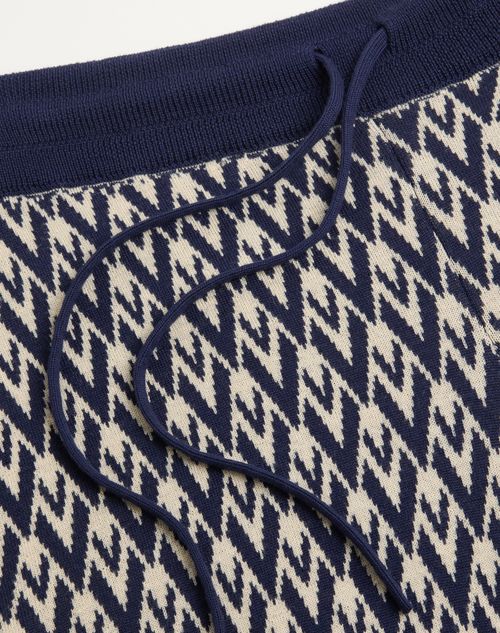  - Cream/navy