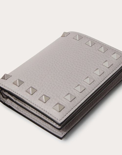 Valentino Garavani - Small Rockstud Grainy Calfskin Wallet - Grey - Woman - Wallets And Small Leather Goods