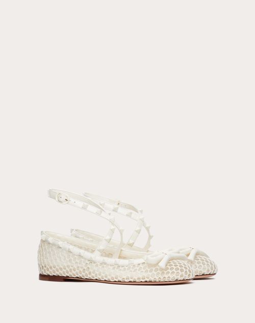 Valentino Garavani - Ballerines Rockstud En Tissu Ajouré Ornées De Clous Ton Sur Ton - Ivoire - Femme - Ballerines