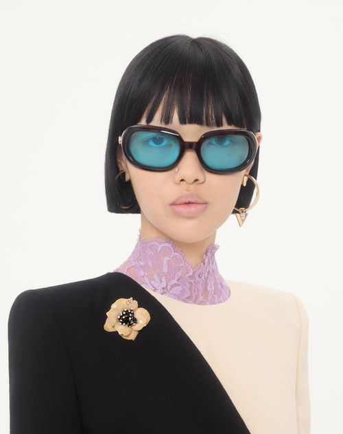 Valentino Garavani - フルール ルミネーズ メタル X エナメル X ファブリック ブローチ - ゴールド/アイボリー - ウィメンズ - ファッション ジュエリー