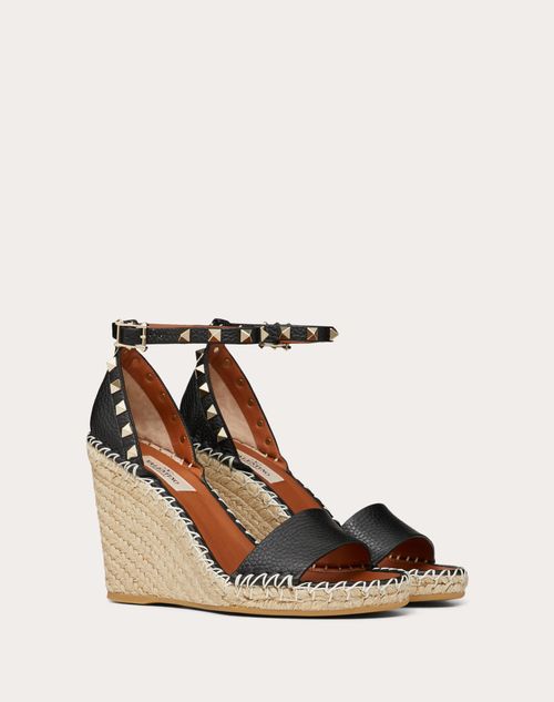 Valentino Garavani - Double Rockstud Grainy Calfskin Wedge Sandal 95 Mm - Black/light Cuir - Woman - Shoes