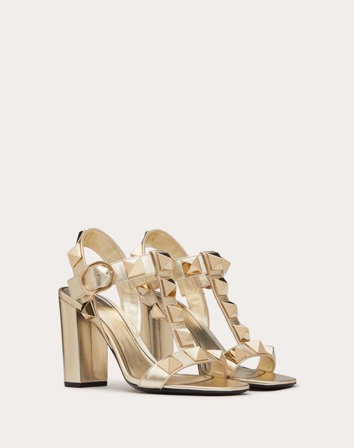 Valentino Garavani - Metallic Roman Stud Sandalen Aus Nappaleder Mit Abgestimmter Niete, 90 Mm - Platin - Frau - Sandalen