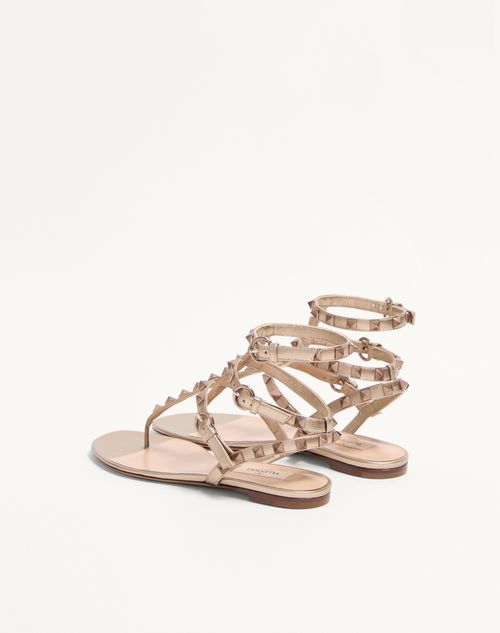 Valentino Garavani - Rockstud Metallic Flat Flip-flop Sandal - Skin - Woman - Sandals