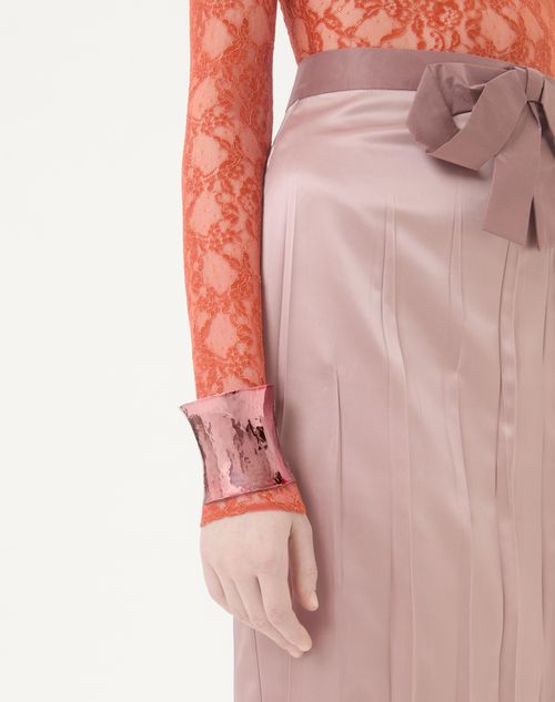 Valentino Garavani - Cuffy Laminated Metal Bracelet - Pink - Woman - Shelf - W Acc - High Jewelry