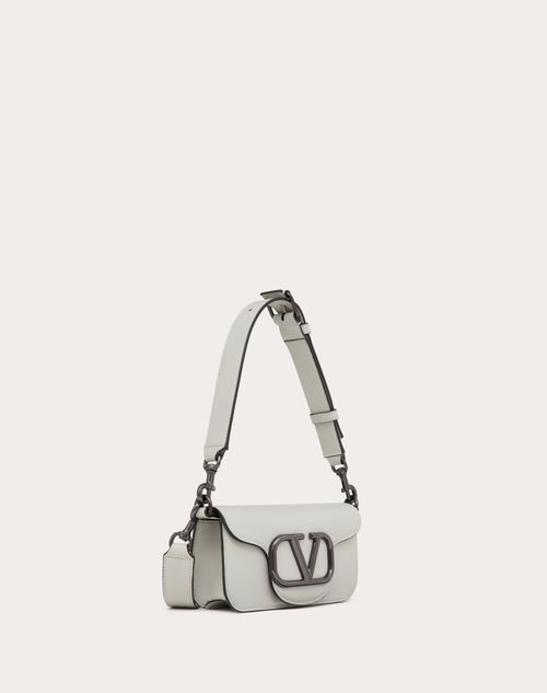 Valentino Garavani - Mini Sac À Bandoulière Valentino Garavani Locò En Cuir De Veau - Gris - Homme - Sacs Porté Épaule