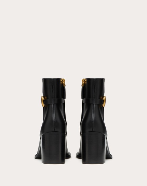 VLogo leather ankle boots