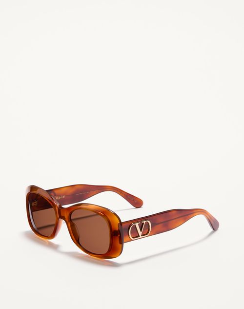  - Beige/brown