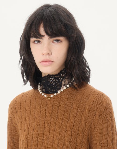 Valentino Garavani - Vlogo Signature Necklace In Metal And Glass Beads - Gold/cream - Woman - Jewelry