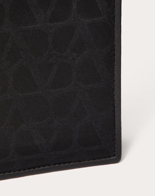Valentino Garavani - Toile Iconographe Wallet In Technical Fabric With Leather Details - Black - Man - All About Logo