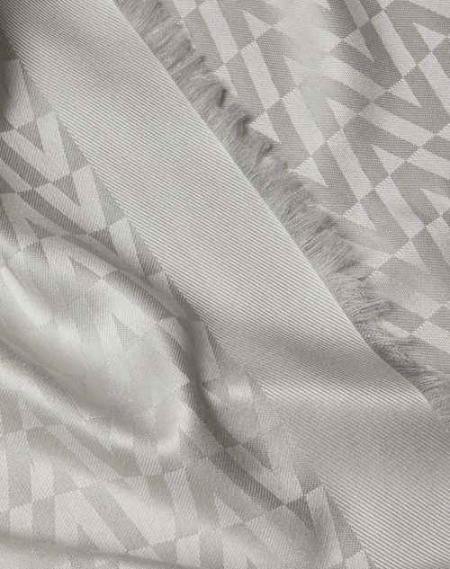 Valentino Garavani - Shiny Optical Valentino Jacquard Shawl In Silk And Wool 140x140 Cm - Silver - Woman - Soft Accessories