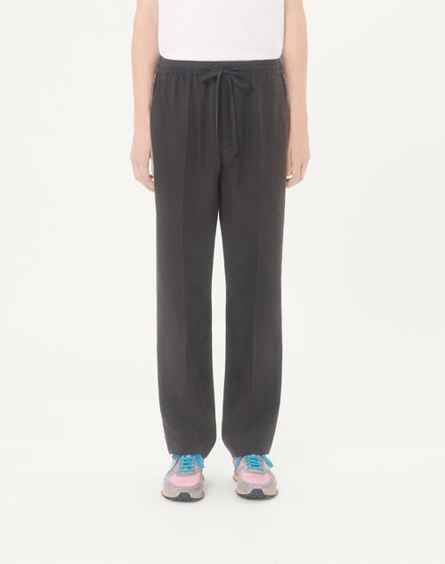 Valentino - Pantalone Valentino In Seta Lavata Con Piping Laterale A Contrasto - Nero - Uomo - Pantaloni E Shorts