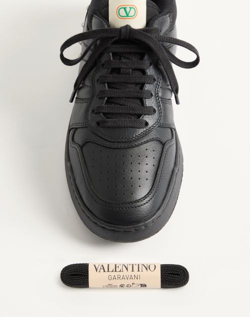 Valentino Garavani - Freedots Sneaker In Kidskin And Nappa Calfskin With Stud Detail - Black - Man - Sneakers