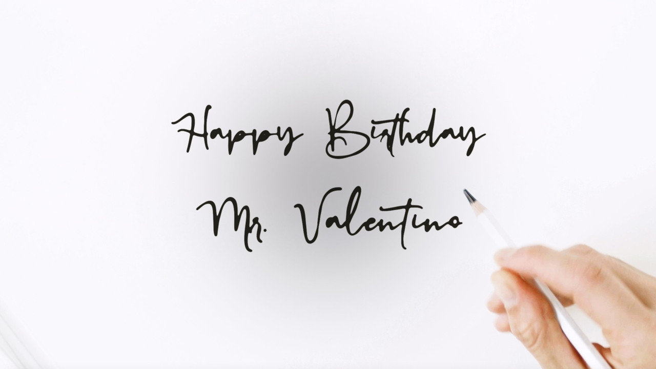 Una Felpa Esclusiva per festeggiare il compleanno di Mr.Valentino Garavani  | Valentino