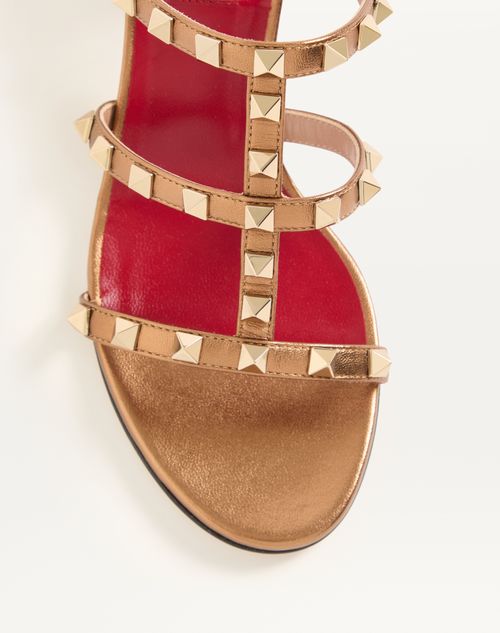 Valentino Garavani - Rockstud Slide Sandal In Laminated Nappa Leather 60mm - Gold - Woman - Sandals