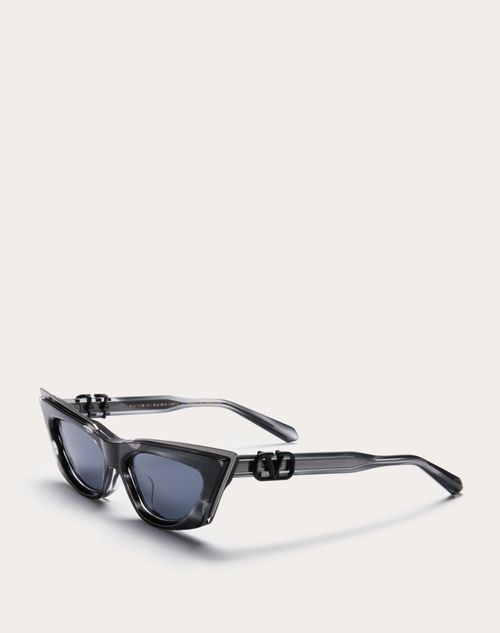 Wholesale Fashion Rivet Decoration Big Frame Sunglasses 2022 Female V-logo  Black Cat Eye Sun Glasses From m.