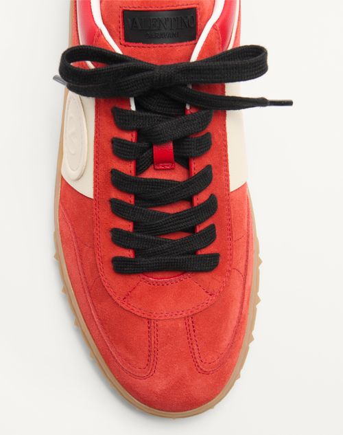 Valentino Garavani - UPVILLAGE LOW TOP SNEAKER IN SPLIT LEATHER AND CALFSKIN NAPPA LEATHER - Coral/ivory - Man - Sneakers