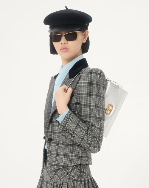 Valentino Garavani - Bolso De Hombro Pequeño Valentino Garavani Devain En Cuero Napa Laminado - Plateado - Mujer - Bolsos De Hombro