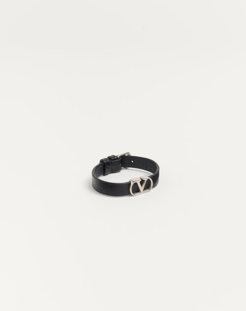 Vlogo Signature Grainy Calfskin Bracelet for Man in Black Vlogo Signature Grainy Calfskin Bracelet for Man in Black