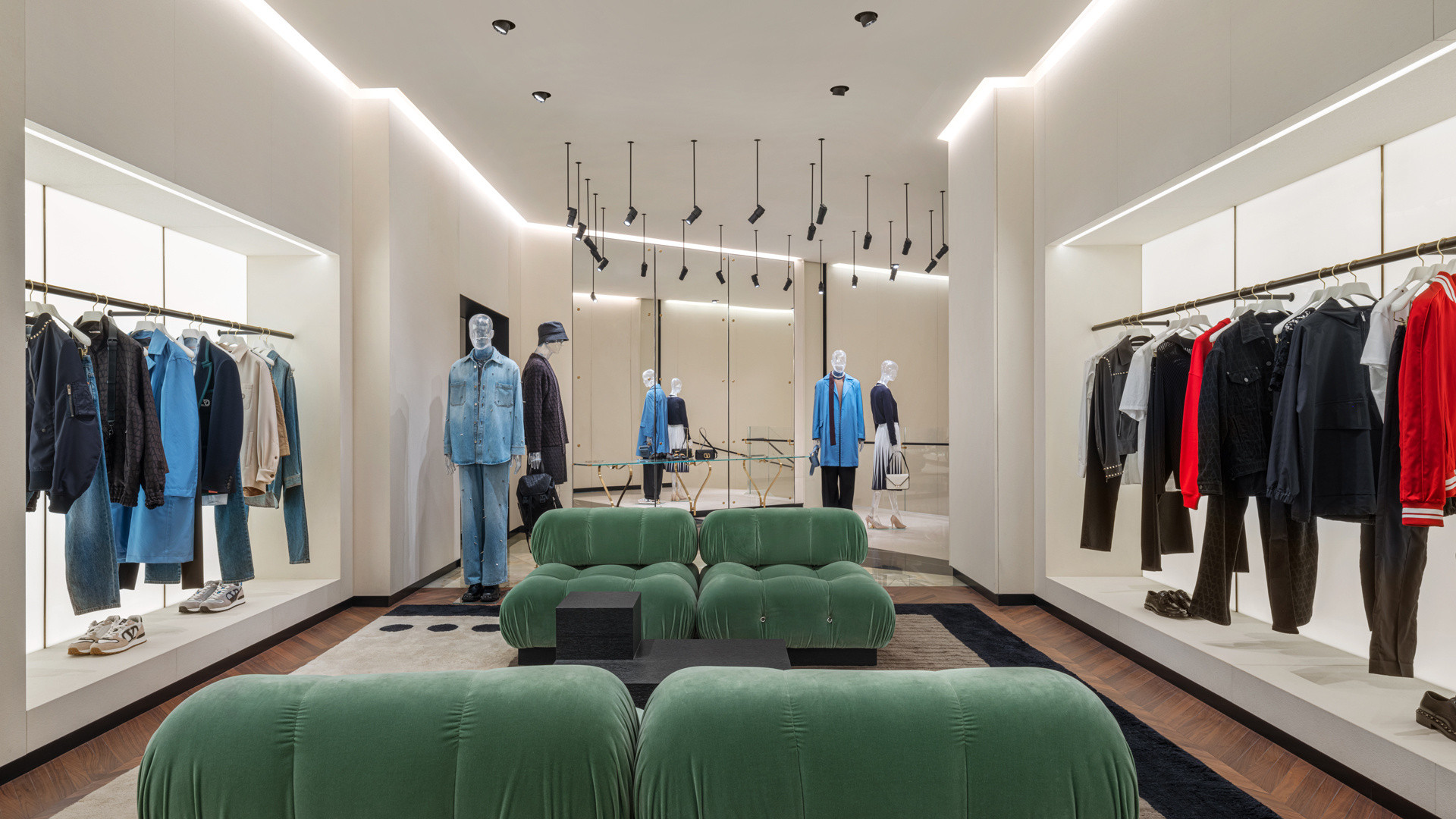 MAISON VALENTINO OPENS ITS NEW BOUTIQUE IN SHANGHAI