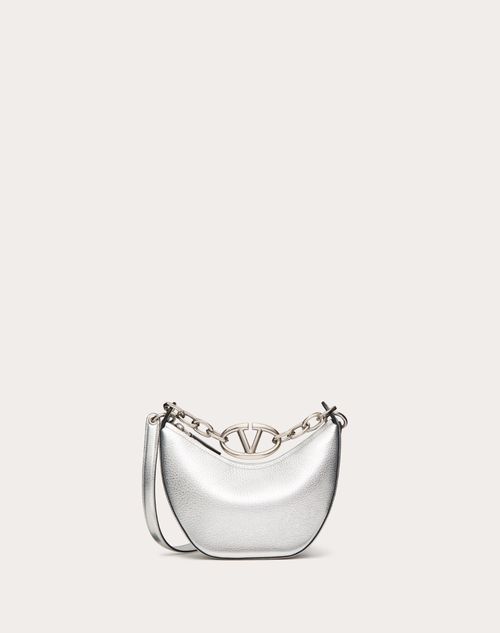 Valentino Garavani - Mini Sac Hobo Vlogo Moon En Cuir De Veau Grainé Métallisé Avec Chaîne - Argent - Femme - Sacs Porté Épaule