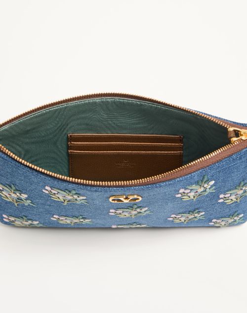 Valentino Garavani - Sobre Valentino Garavani Vlogo Signature De Mezclilla Con Bordado Floral - Denim - Mujer - Bolso De Mano