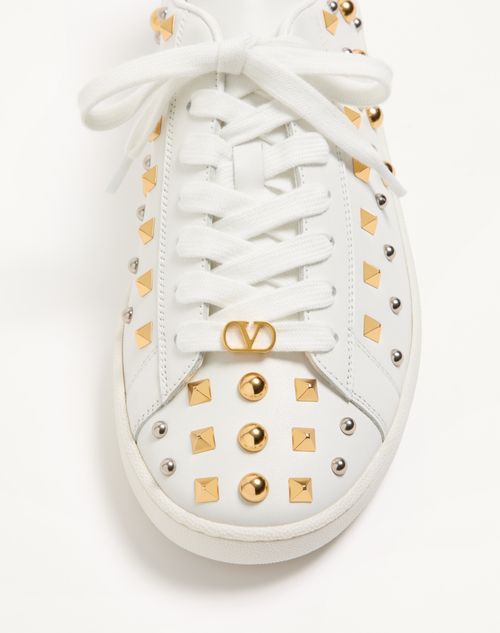 Valentino Garavani - Royco Trainer In Nappa Calfskin With Stud Detail - White/gold/silver - Man - Sneakers