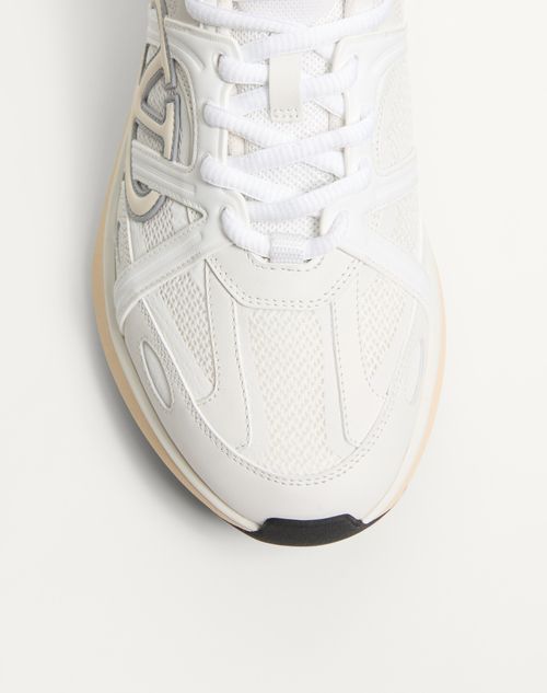 Valentino Garavani - Vlogo Easyjog Low-top Sneaker In Calfskin And Fabric - White/ivory/grey - Man - Sneakers