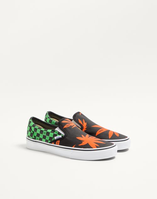 Valentino Garavani - Valentino Garavani And Vans Slip-on Fabric Trainer With Vlogo Checkerboard Print And Tropical Leaves Print - Black/red/green - Man - Sneakers