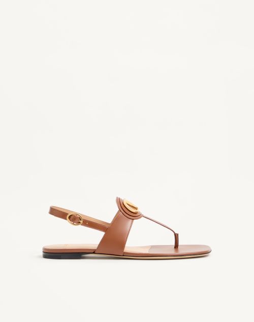 Valentino Garavani - Vlogo Signature Thong Sandal In Calfskin - Tobacco - Woman - Sandals