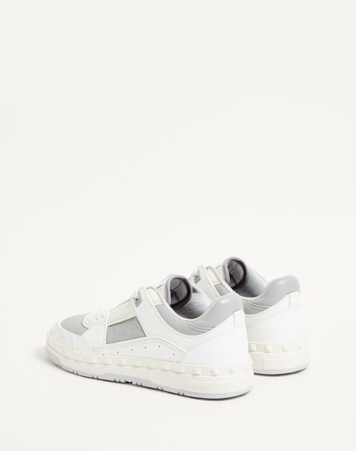  - White/pastel Gray