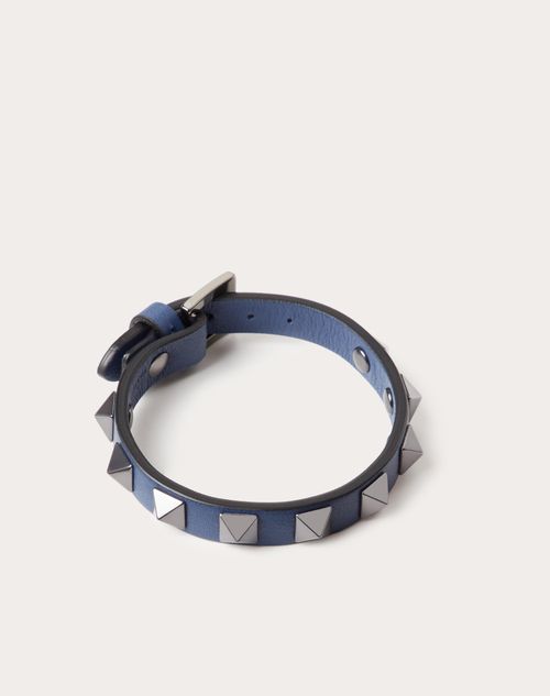 vin blyant Pjece Rockstud Leather Bracelet With Ruthenium Studs for Man in Marine | Valentino  US