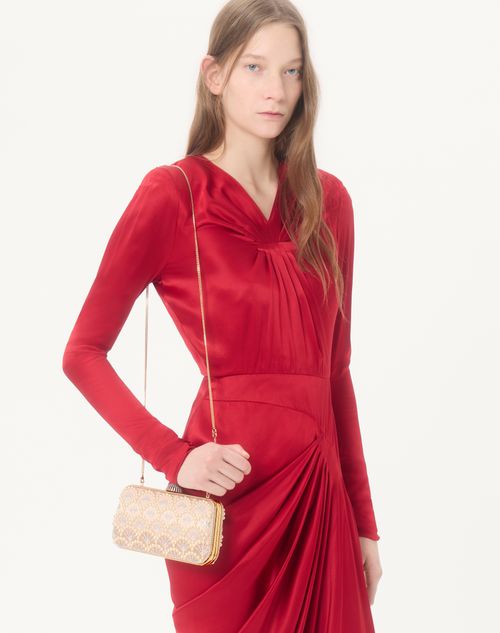 Valentino Garavani - Minaudière Valentino Garavani Carry Secrets En Satin Ornée De Perles Et De Strass - Skin/cristal - Femme - Pochettes