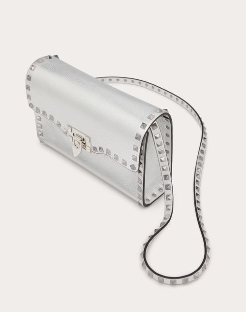 SMALL ROCKSTUD GRAINY METALLIC CALFSKIN CROSSBODY BAG