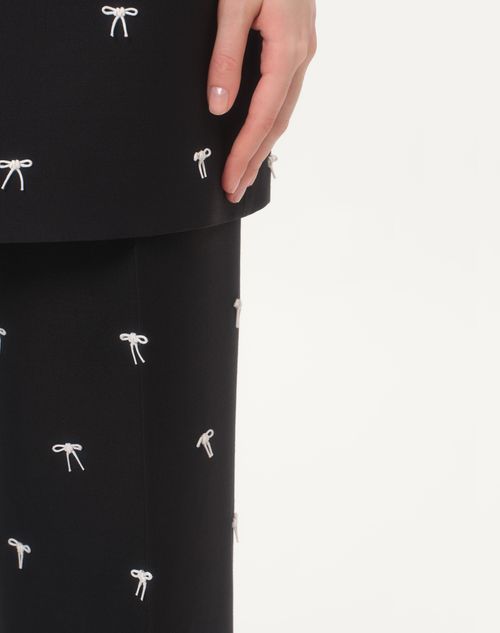  - Black/ivory