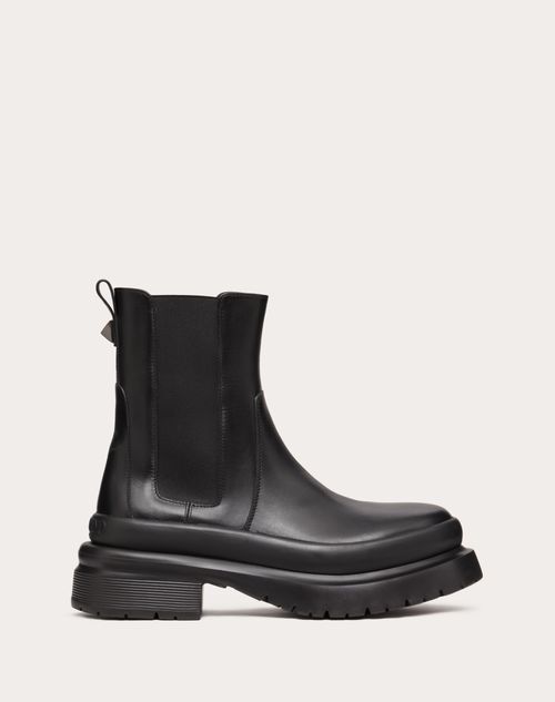 Roman Stud Calfskin Ankle Boot for Man in Black | Valentino