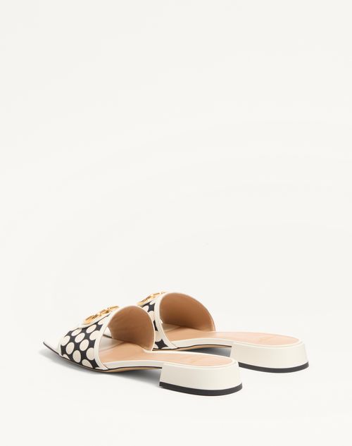 - Black/ivory