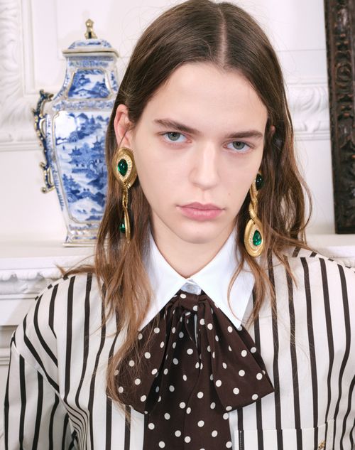 Valentino Garavani - Pas Plus Earrings In Metal, Resin And Swarovski® Crystals - Gold/emerald - Woman - Fashion Jewelry