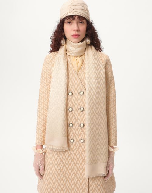 Valentino Garavani - Estola Toute La V De Seda, Viscosa Y Cachemira - Manteca/lurex Oro - Mujer - Accesorios Suaves