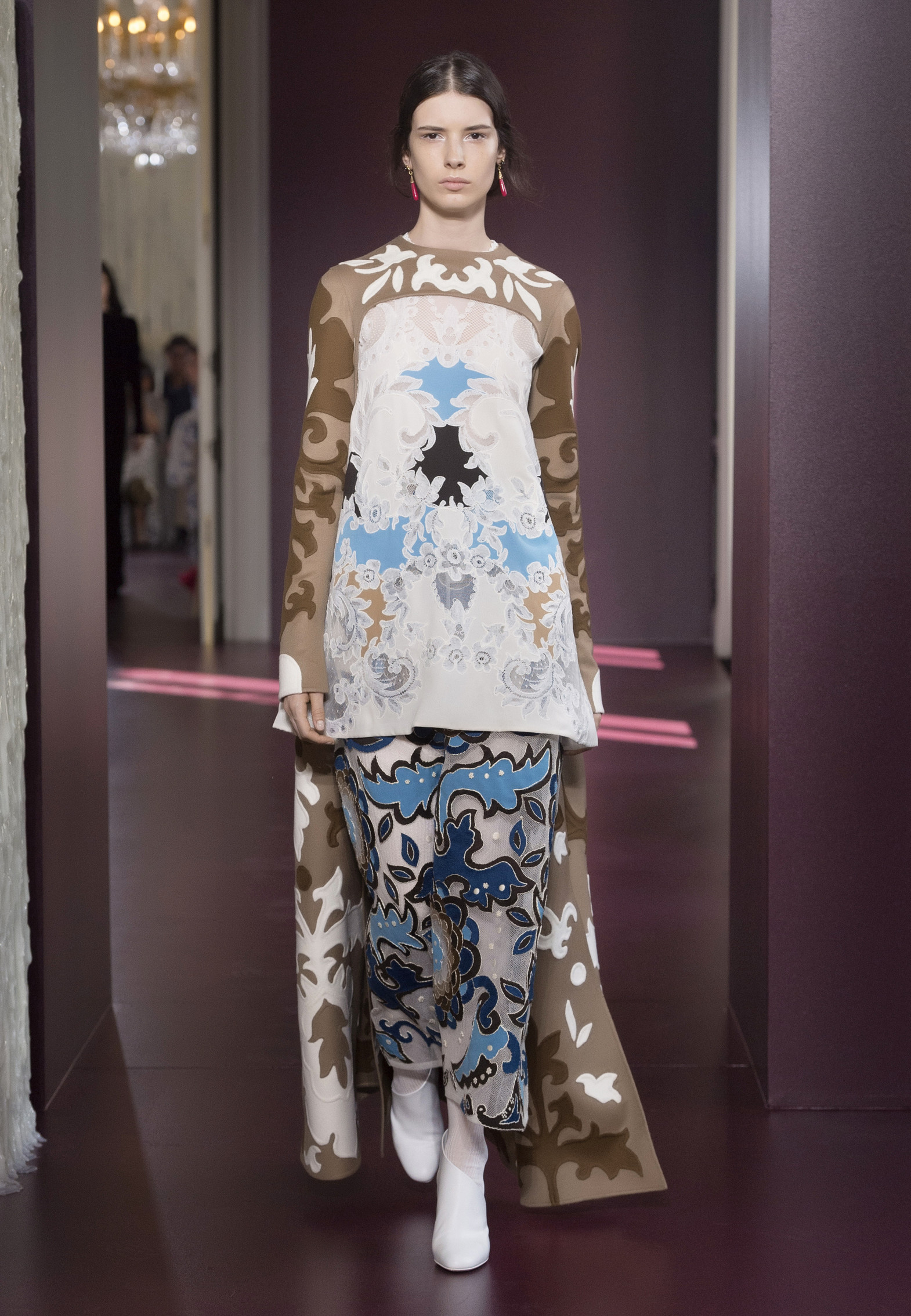 Valentino Haute Couture FW 2017-18 Women | Valentino