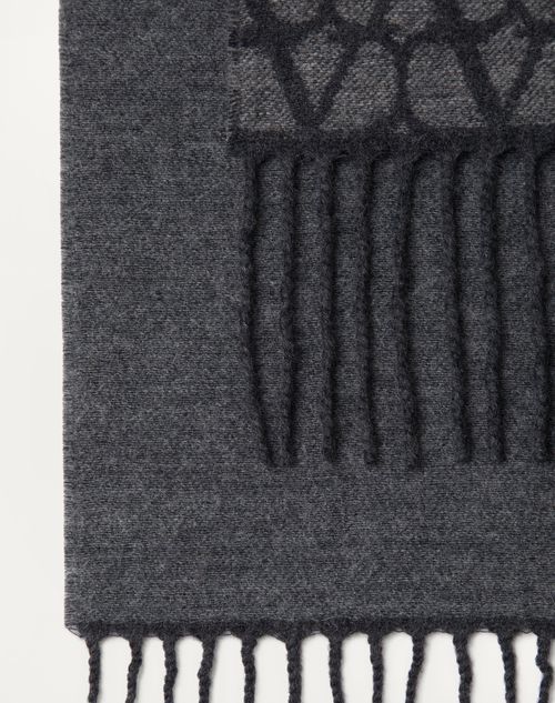 Valentino Garavani - Toile Iconographe Wool And Cashmere Scarf - Anthracite - Woman - Shelf - Vgd Accessories - Woman Accessories Sale