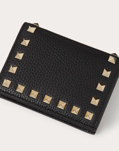 Small Rockstud Grainy Calfskin Wallet for Woman in Poudre | Valentino US
