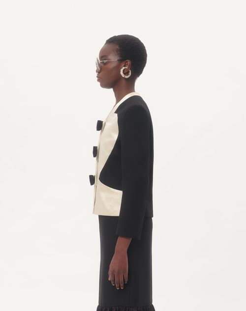  - Black/soft Beige