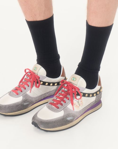 Valentino Garavani - Stud Up Sneaker Aus Spaltleder Und Nylon Mit Schmetterlingsstickerei - Weiss/mehrfarbig - Mann - Sneakers
