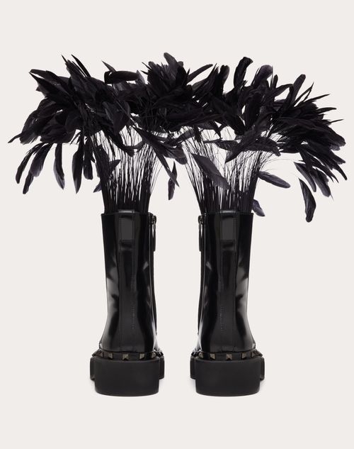 Valentino Garavani - Rockstud M-way Combat Boot In Calfskin With Feathers 50mm - Black - Woman - Boots